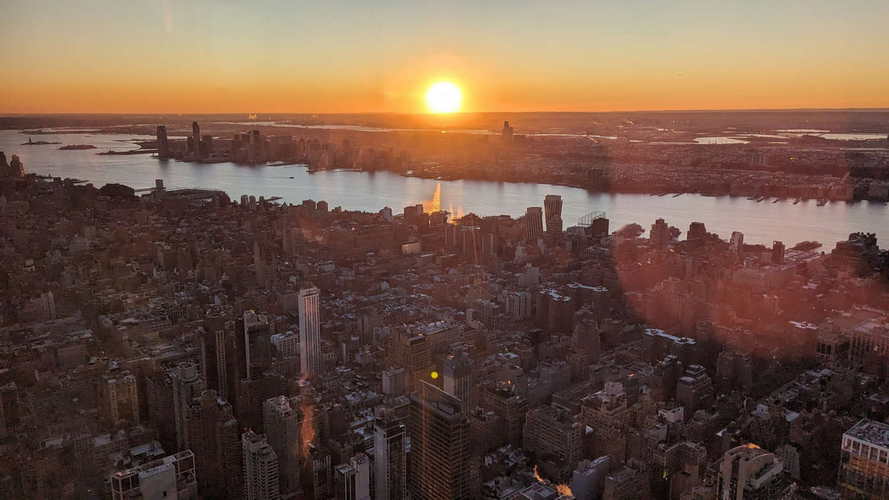 NYC_2024-02-06 17-11-33_PXL_20240206_221133391.LONG_EXPOSURE-02.ORIGINAL